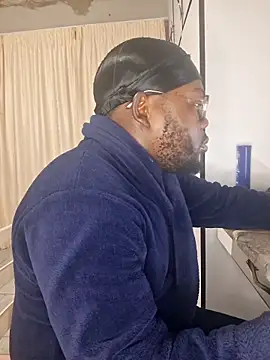 LaughRiotX online show from April 2026 12:17:02 AM