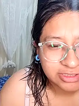 sarah12333 online show from June 2026 04:51:01 AM