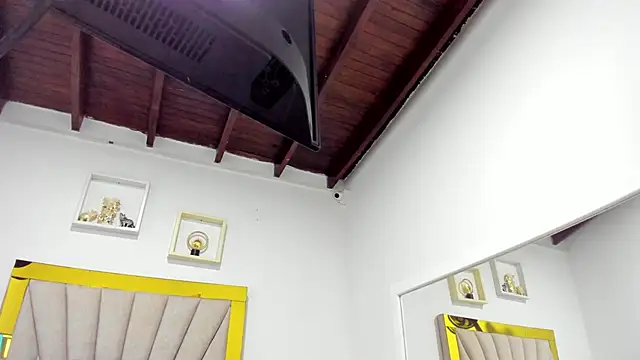 vahiolet fuentes online show from November 2025 03:05:01 AM