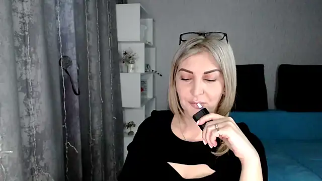 Amelia Harper online show from March 2025 03:12:02 PM