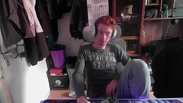 Snapshot of leon29leo chatting on October 2025 09:06:02 AM leon29leo online show from October 2025 09:06:02 AM