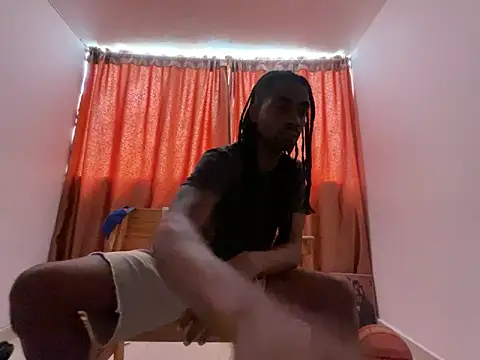 Snapshot of Malkon_Big chatting on November 2025 05:01:02 PM Malkon Big online show from November 2025 05:01:02 PM