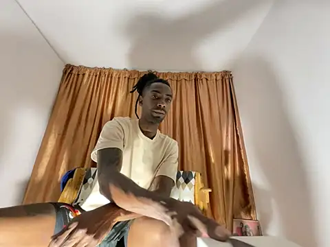 Snapshot of Malkon_Big chatting on November 2025 11:14:02 PM Malkon Big online show from November 2025 11:14:02 PM