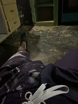 Snapshot of Sur1711 chatting on November 2025 02:43:02 AM Sur1711 online show from November 2025 02:43:02 AM