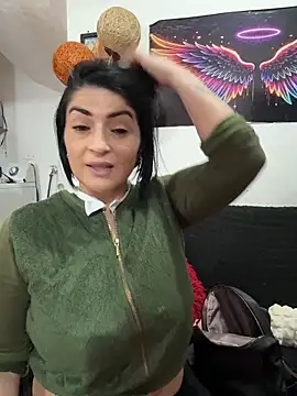 karenlennox1 online show from December 2025 09:48:02 PM