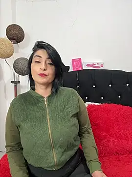 karenlennox1 online show from December 2025 12:35:01 AM