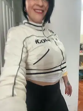 karenlennox1 online show from November 2025 11:53:01 PM