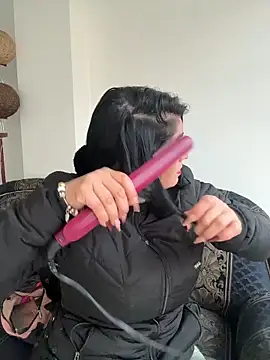 karenlennox1 online show from February 2026 11:02:01 PM