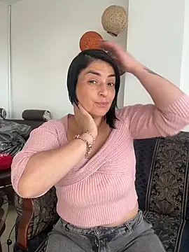 karenlennox1 online show from February 2026 10:33:02 PM