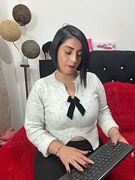 karenlennox1 online show from December 2025 12:13:02 AM