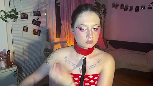 Jenny darling love online show from May 2026 06:12:01 PM