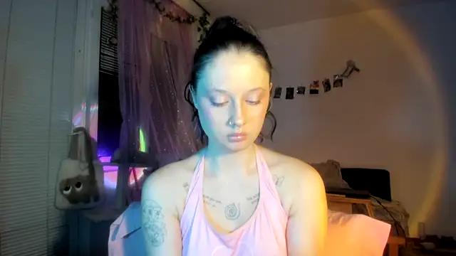 Jenny darling love online show from April 2026 06:36:02 PM