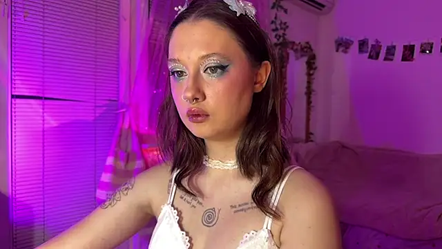 Jenny darling love online show from June 2026 06:57:01 PM