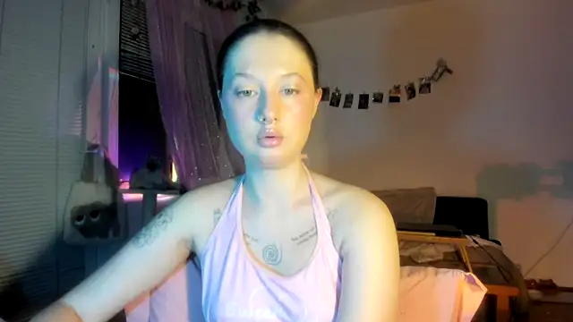 Jenny darling love online show from April 2026 06:10:02 PM