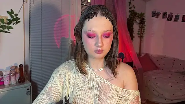 Jenny darling love online show from April 2026 08:28:01 PM