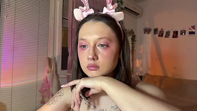 Jenny darling love online show from July 2026 07:33:01 PM