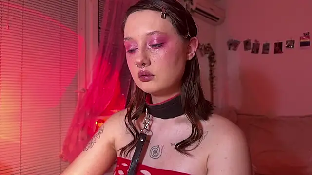Jenny darling love online show from June 2026 08:19:01 PM