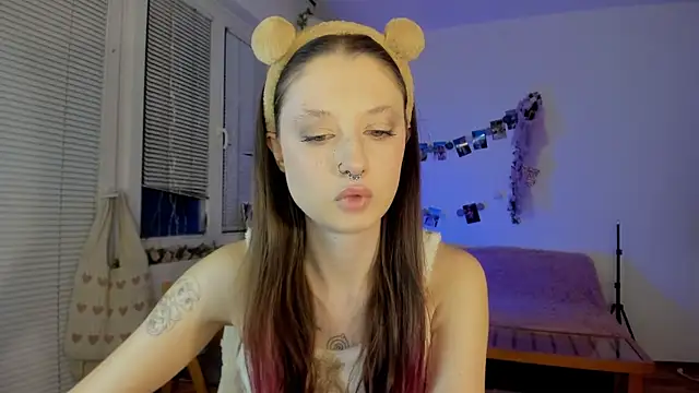 Jenny darling love online show from January 2025 06:52:01 PM