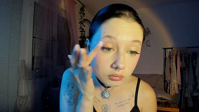 Jenny darling love online show from September 2025 06:12:02 PM