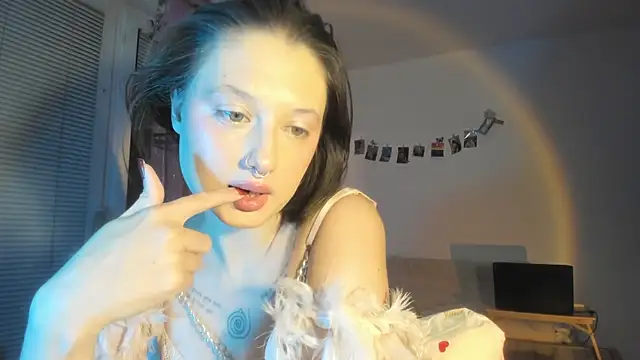 Jenny darling love online show from December 2025 07:08:01 PM