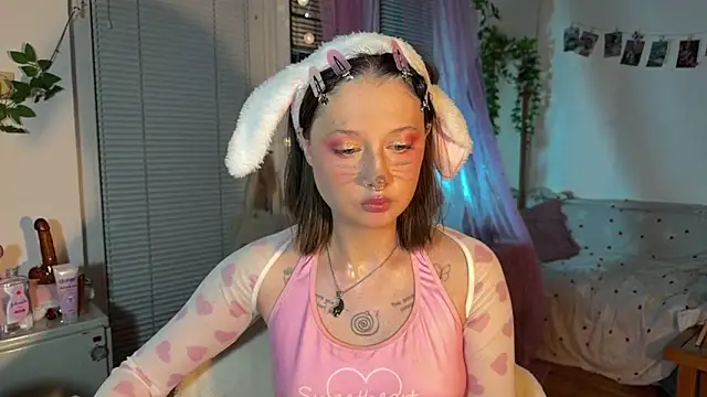 Jenny darling love online show from April 2026 06:42:01 PM
