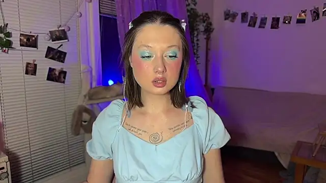 Jenny darling love online show from May 2026 06:11:02 PM