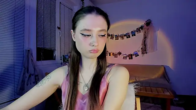 Jenny darling love online show from March 2025 07:02:02 PM