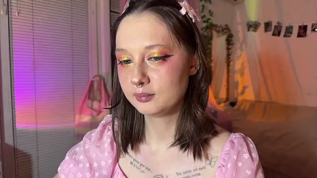 Jenny darling love online show from July 2026 07:14:01 PM