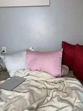 Cherry-red-xo online show from March 2026 04:43:02 PM