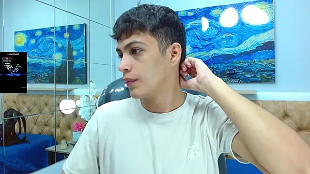 SkinnyBoy  online show from November 2025 12:30:01 PM