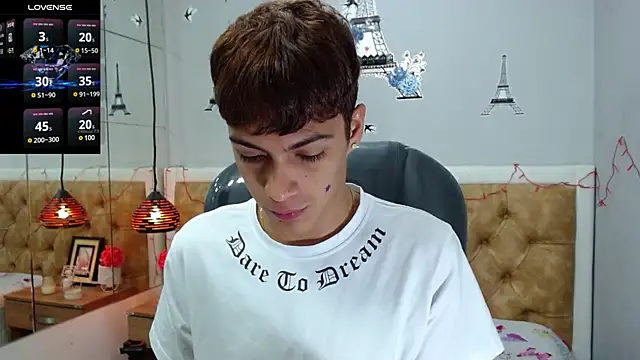 Snapshot of SkinnyBoy_ chatting on February 2025 12:27:02 PM SkinnyBoy online show from February 2025 12:27:02 PM