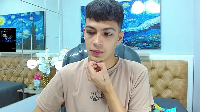 SkinnyBoy  online show from November 2025 12:31:01 PM