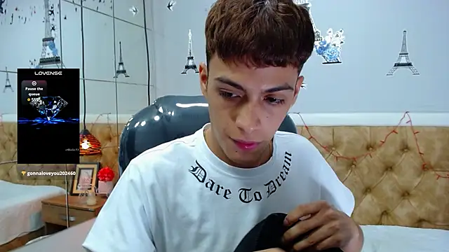 Snapshot of SkinnyBoy_ chatting on March 2025 06:08:02 PM SkinnyBoy online show from March 2025 06:08:02 PM