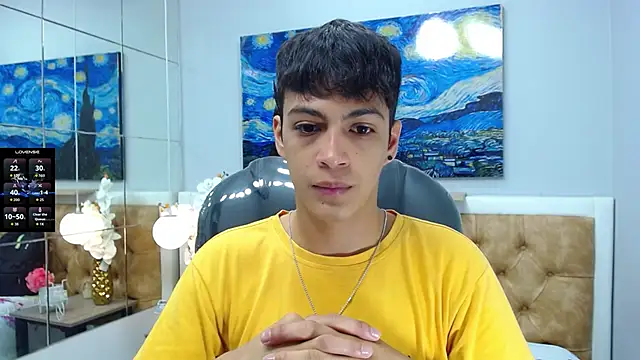 Snapshot of SkinnyBoy_ chatting on September 2025 12:34:01 PM SkinnyBoy online show from September 2025 12:34:01 PM