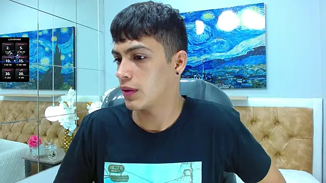 Snapshot of SkinnyBoy_ chatting on October 2025 12:18:01 PM SkinnyBoy online show from October 2025 12:18:01 PM
