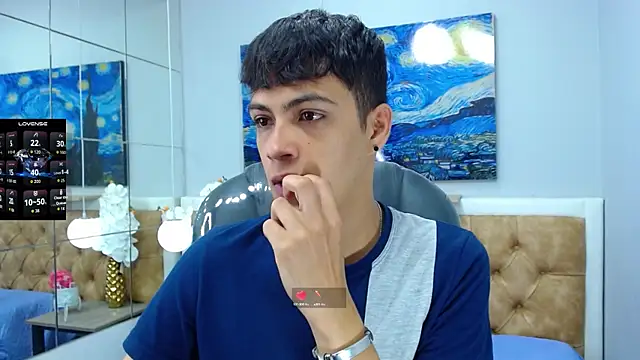 Snapshot of SkinnyBoy_ chatting on September 2025 12:32:02 PM SkinnyBoy online show from September 2025 12:32:02 PM