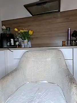 Xladycharme online show from April 2026 05:04:02 PM