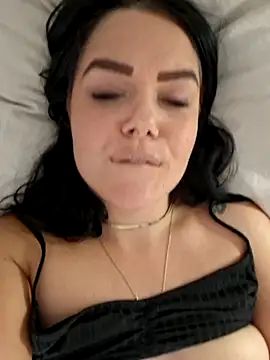 Snapshot of Xladycharme chatting on October 2025 09:29:01 AM Xladycharme online show from October 2025 09:29:01 AM