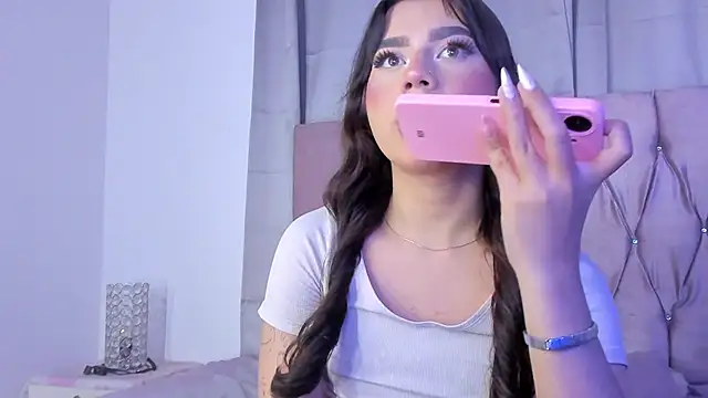 Snapshot of Ashley_piinkk_ chatting on March 2025 02:39:02 AM Ashley piinkk  online show from March 2025 02:39:02 AM