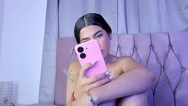 Snapshot of Ashley_piinkk_ chatting on March 2025 09:27:01 AM Ashley piinkk  online show from March 2025 09:27:01 AM