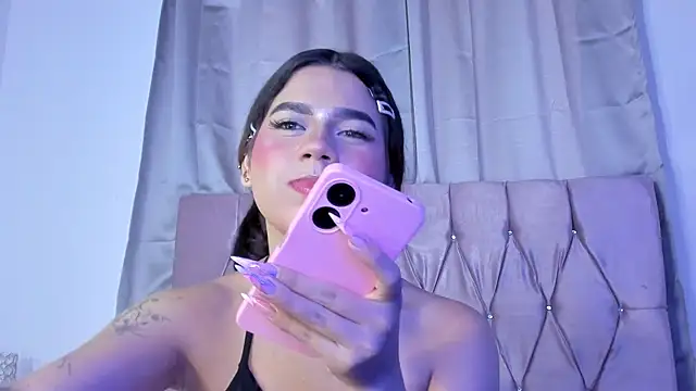 Snapshot of Ashley_piinkk_ chatting on February 2025 03:34:01 PM Ashley piinkk  online show from February 2025 03:34:01 PM