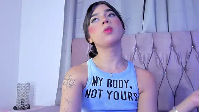 Snapshot of Ashley_piinkk_ chatting on February 2025 07:20:01 AM Ashley piinkk  online show from February 2025 07:20:01 AM