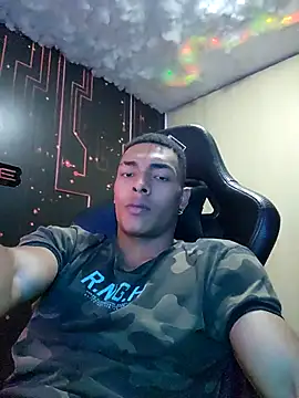 Jhonyblack 1 online show from November 2025 05:24:01 PM