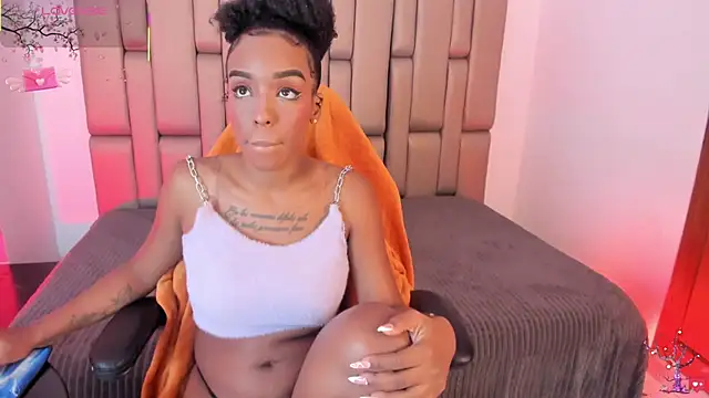 Georgis  online show from December 2025 08:20:01 PM