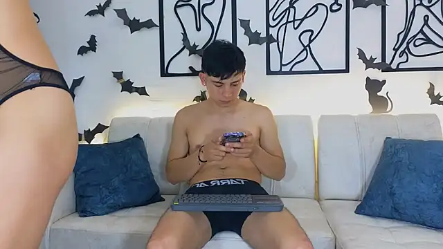 Nicole and deam13 online show from October 2025 11:38:02 PM