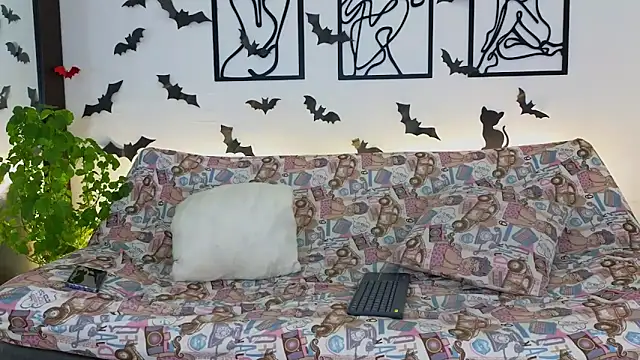 Nicole and deam13 online show from October 2025 11:50:01 PM