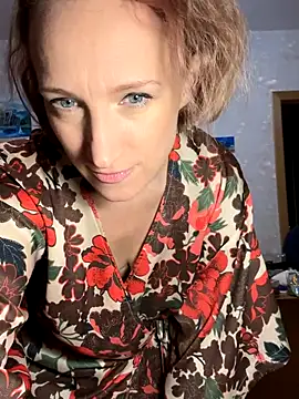 UmaTruewoman online show from November 2025 04:12:01 AM