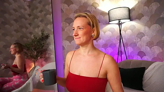 Snapshot of UmaTruewoman chatting on June 2026 05:41:02 AM UmaTruewoman online show from June 2026 05:41:02 AM