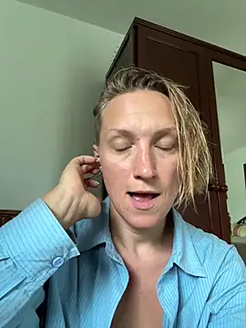 UmaTruewoman online show from May 2026 05:32:02 AM