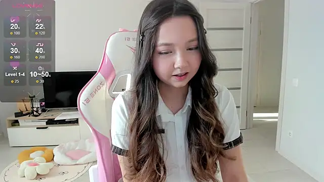 Snapshot of Fluffy_Rose chatting on June 2026 12:22:01 AM Fluffy Rose online show from June 2026 12:22:01 AM